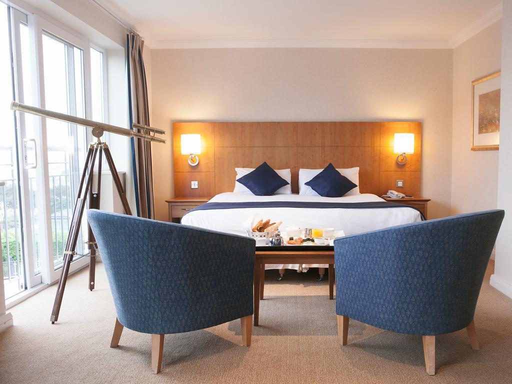 פול Harbour Heights Hotel מראה חיצוני תמונה