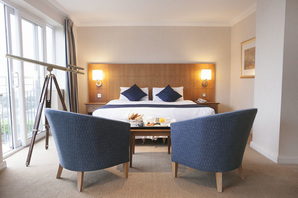 פול Harbour Heights Hotel מראה חיצוני תמונה